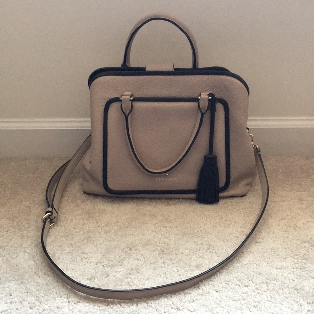 Kate Spade purse, exterior pocket, 3 interior sections/center zipper closure